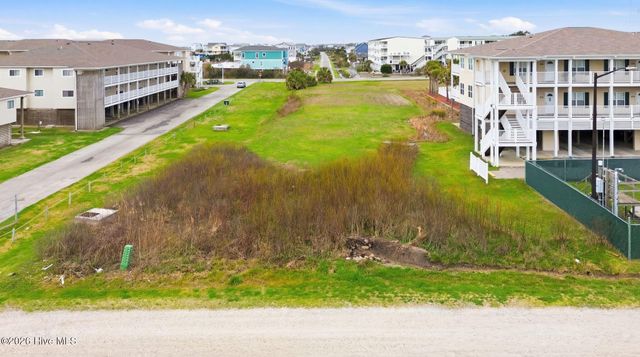 120 SE 58th Street, Oak Island, NC 28465