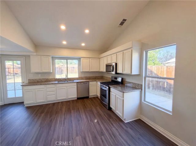 563 Tell Lane, Hemet, CA 92544