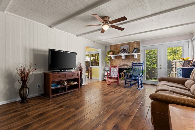 802 Via Balboa, Mesquite, TX 75150