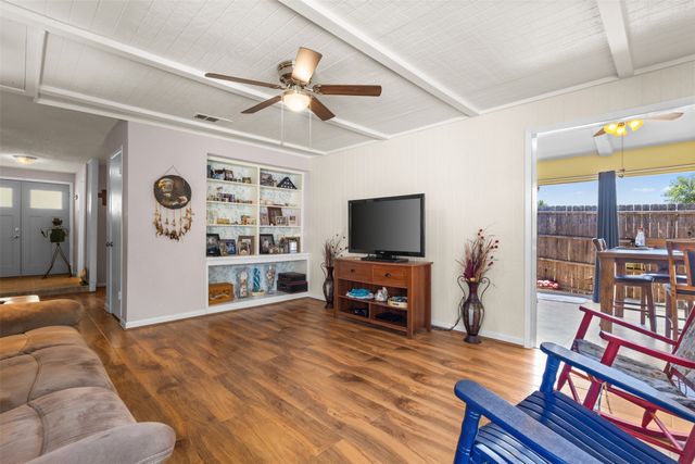 802 Via Balboa, Mesquite, TX 75150