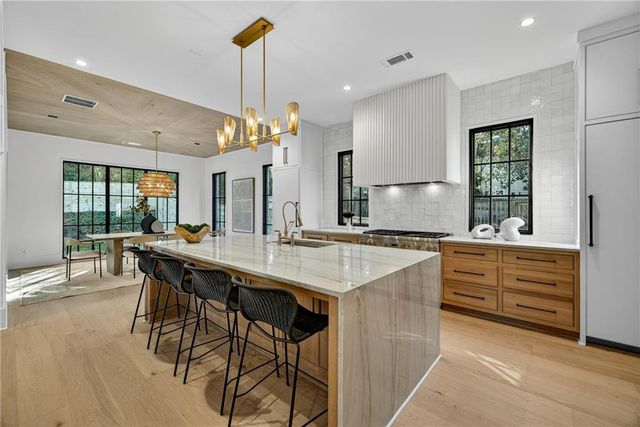 991 Courtenay Drive NE, Atlanta, GA 30306