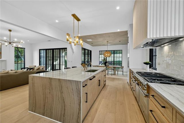 991 Courtenay Drive NE, Atlanta, GA 30306