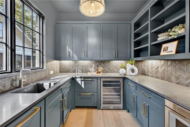 991 Courtenay Drive NE, Atlanta, GA 30306