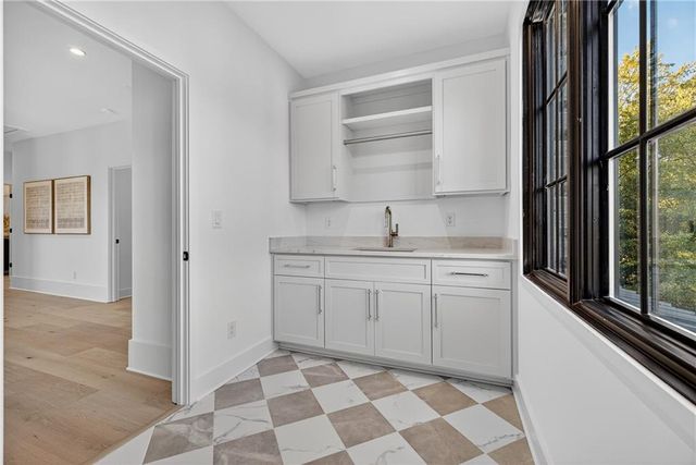 991 Courtenay Drive NE, Atlanta, GA 30306