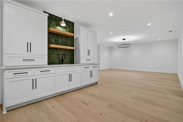 991 Courtenay Drive NE, Atlanta, GA 30306