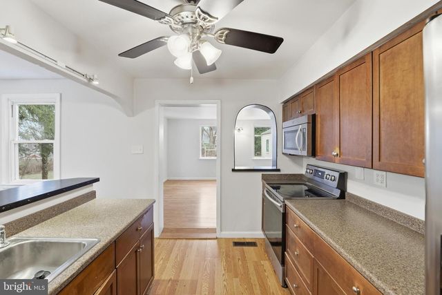 10 MATTHEWS AVE, Cockeysville, MD 21030