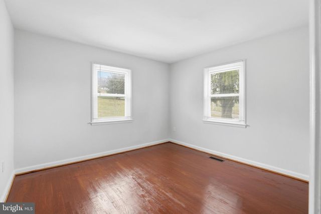 10 MATTHEWS AVE, Cockeysville, MD 21030