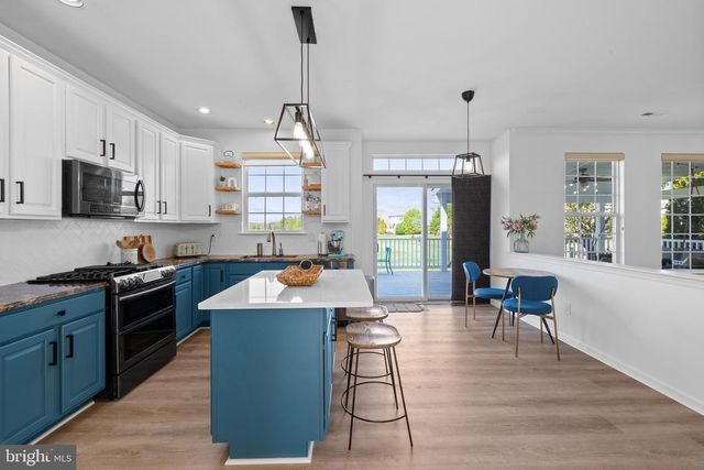 2943 SANTA MARIA DR, Gilbertsville, PA 19525