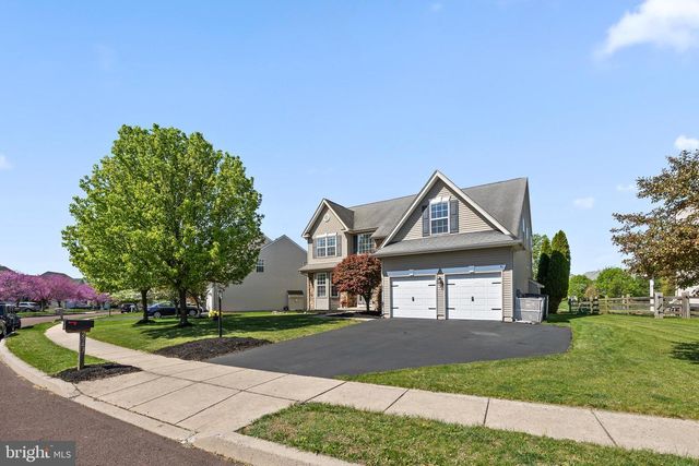 2943 SANTA MARIA DR, Gilbertsville, PA 19525