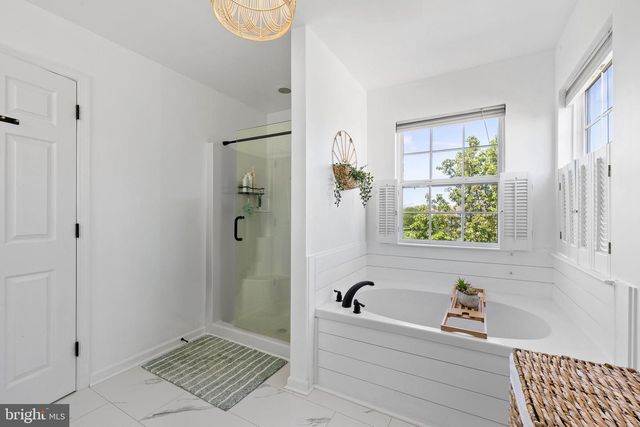 2943 SANTA MARIA DR, Gilbertsville, PA 19525