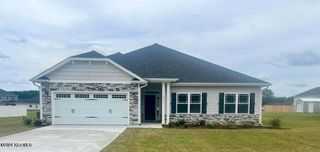 192 Seashore Street, Grimesland, NC 27837