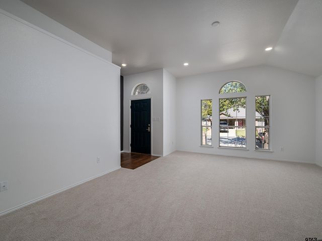 541 Frederick Circle, Flint, TX 75762