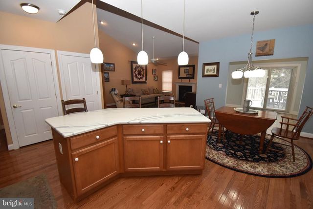 55 DEVALINDER DR, Newark, DE 19702