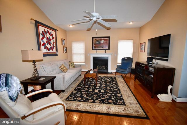 55 DEVALINDER DR, Newark, DE 19702