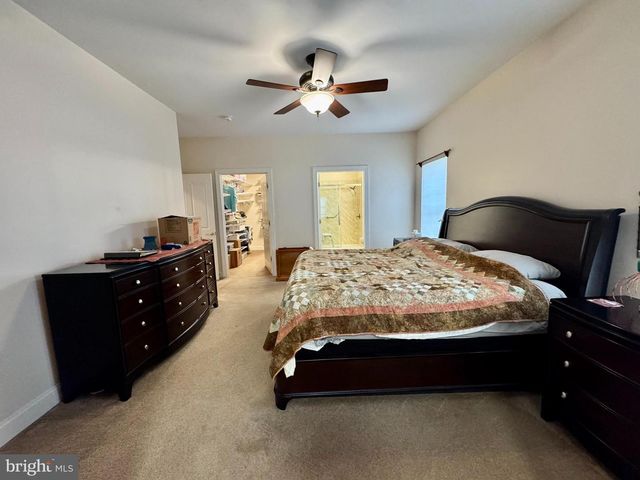 55 DEVALINDER DR, Newark, DE 19702