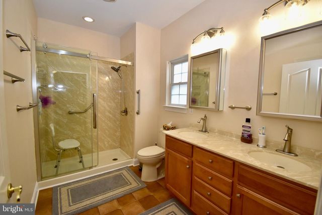 55 DEVALINDER DR, Newark, DE 19702