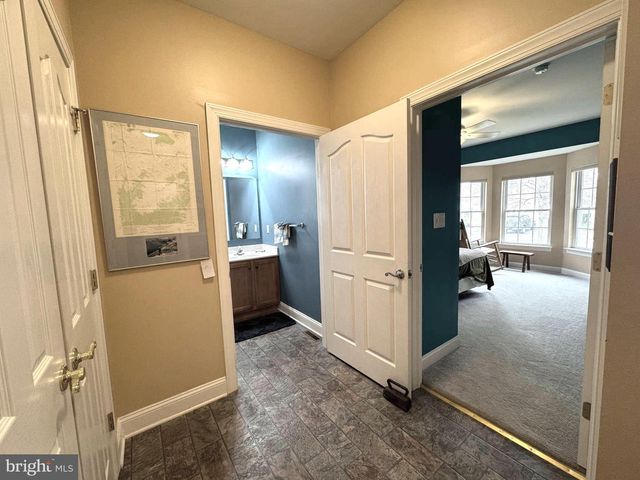 55 DEVALINDER DR, Newark, DE 19702