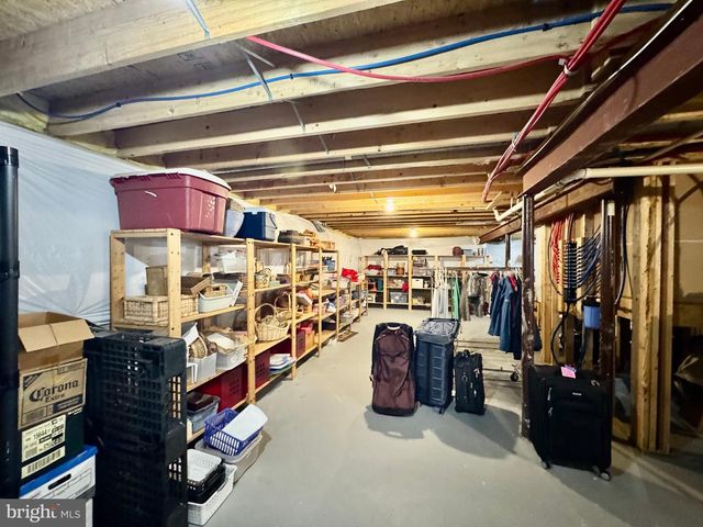 55 DEVALINDER DR, Newark, DE 19702