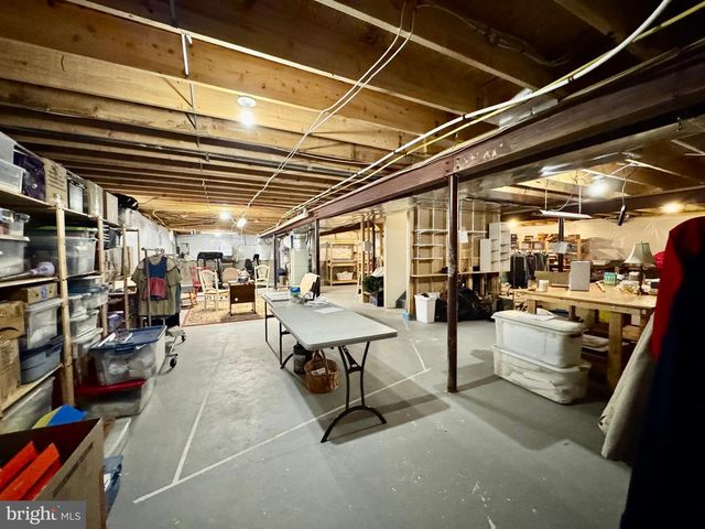 55 DEVALINDER DR, Newark, DE 19702