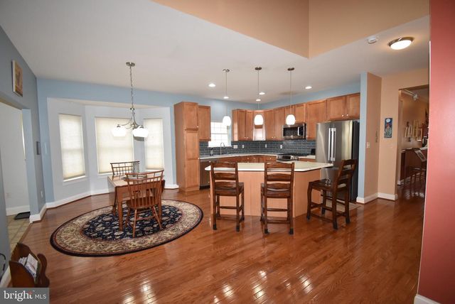 55 DEVALINDER DR, Newark, DE 19702