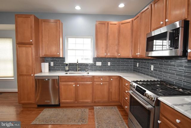 55 DEVALINDER DR, Newark, DE 19702