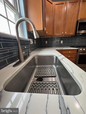 55 DEVALINDER DR, Newark, DE 19702