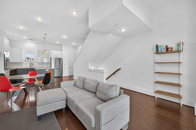 2401 Crawford Street C3D, Houston, TX 77004