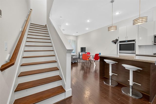 2401 Crawford Street C3D, Houston, TX 77004