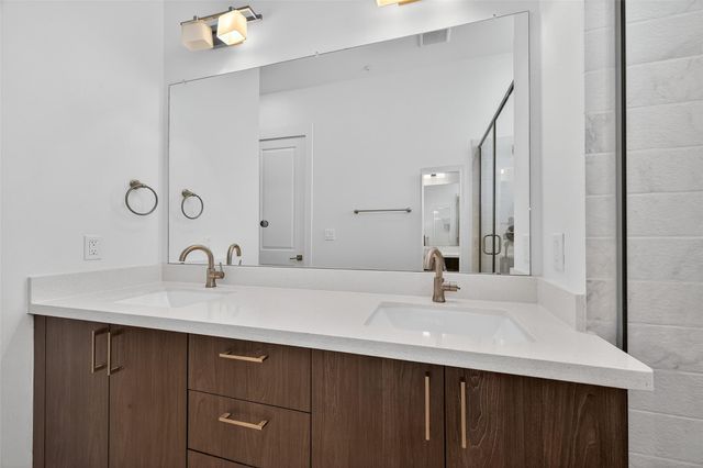 2401 Crawford Street C3D, Houston, TX 77004