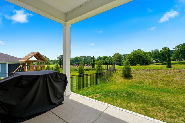 1089 Callaway Dr, Lebanon, TN 37087
