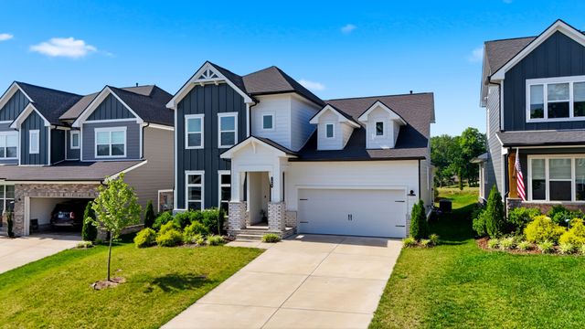 1089 Callaway Dr, Lebanon, TN 37087