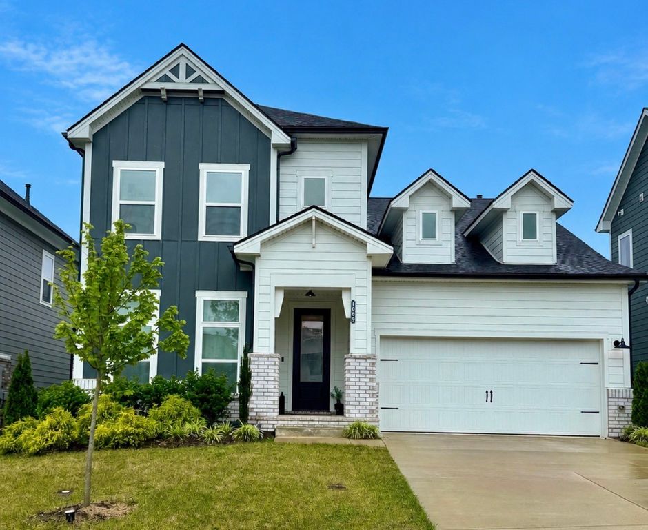 1089 Callaway Dr, Lebanon, TN 37087