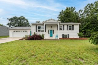1686 Sherwood Avenue, Dorr, MI 49323