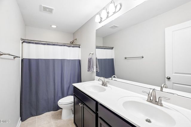 257 Pointe Park Circle, Holly Springs, NC 27540