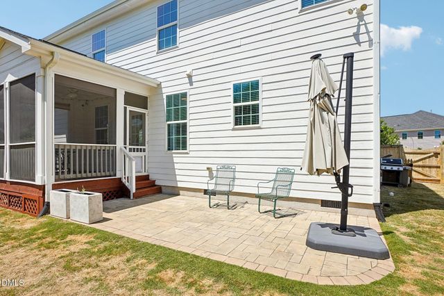 257 Pointe Park Circle, Holly Springs, NC 27540