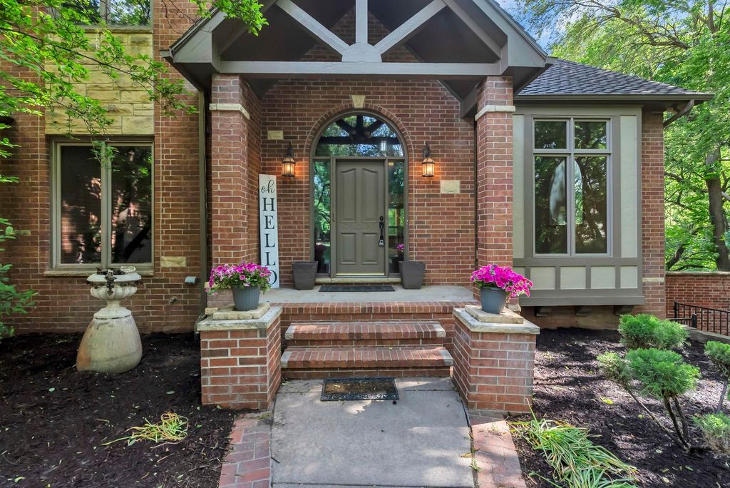 11110 W Central Ave, Wichita, KS 67212