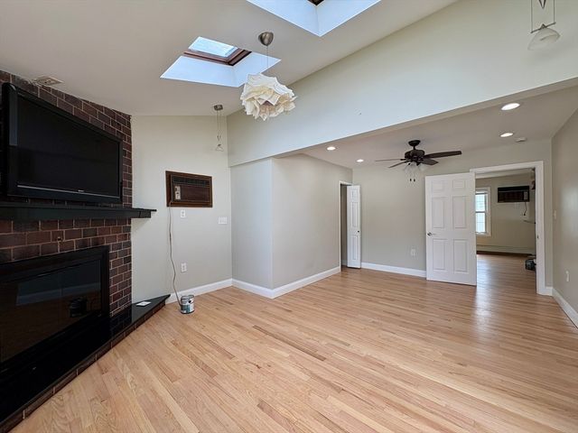 1318 Salem St SF, Malden, MA 02148
