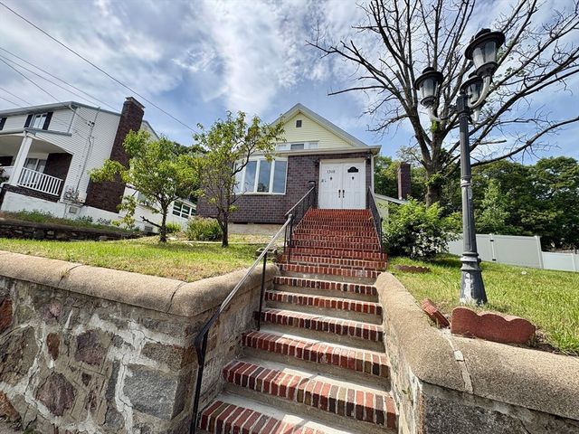 1318 Salem St SF, Malden, MA 02148