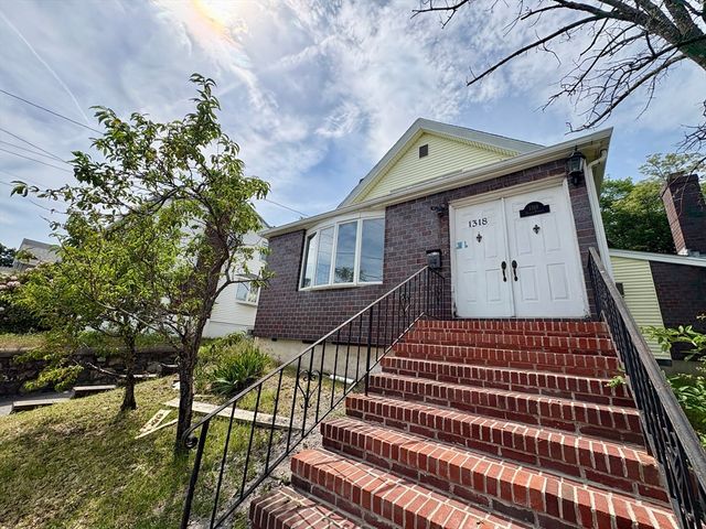 1318 Salem St SF, Malden, MA 02148