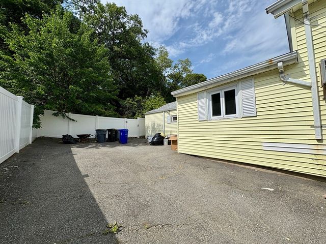 1318 Salem St SF, Malden, MA 02148