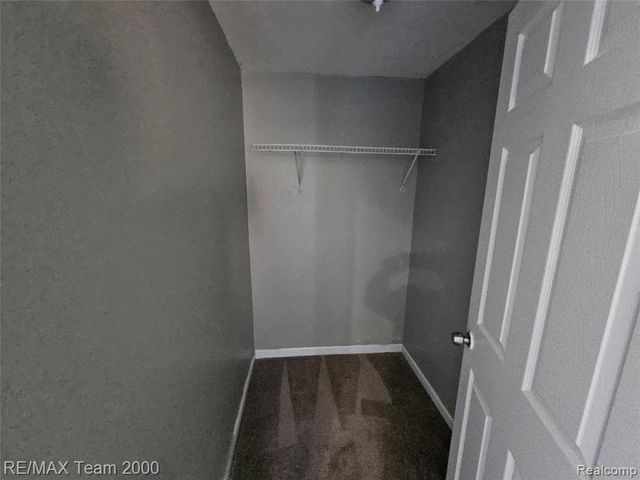 5215 Curtis Street, Dearborn, MI 48126