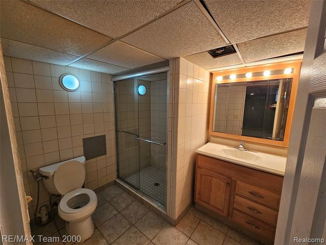 5215 Curtis Street, Dearborn, MI 48126