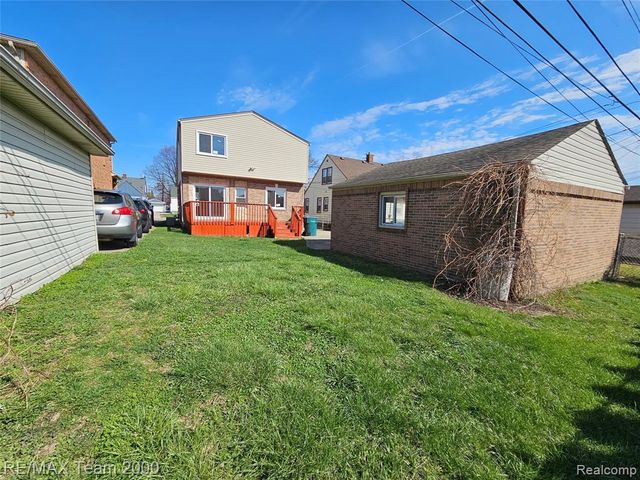 5215 Curtis Street, Dearborn, MI 48126