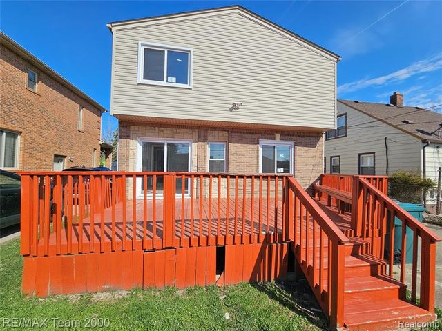 5215 Curtis Street, Dearborn, MI 48126