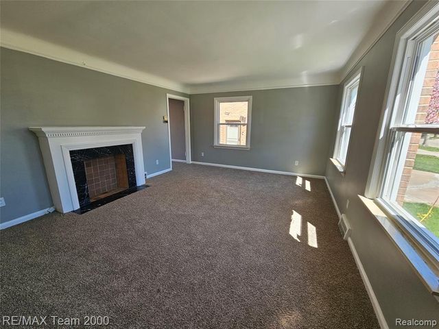 5215 Curtis Street, Dearborn, MI 48126