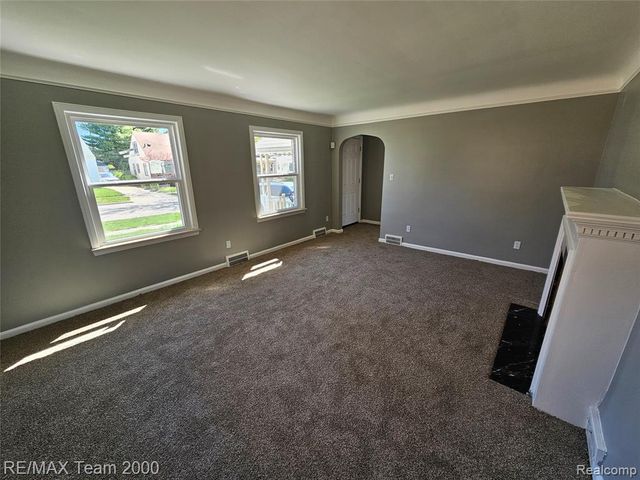 5215 Curtis Street, Dearborn, MI 48126