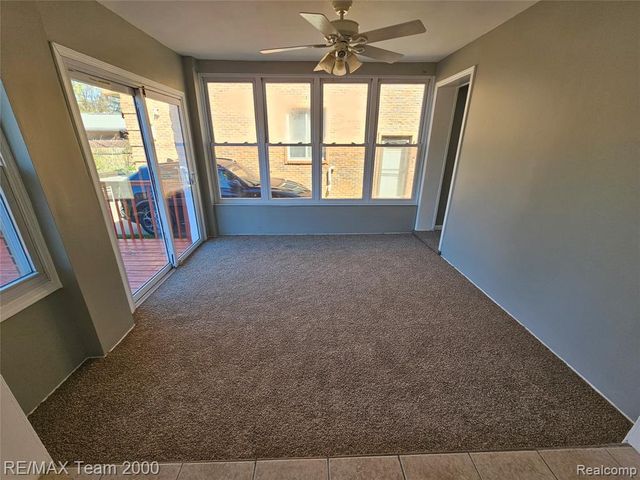 5215 Curtis Street, Dearborn, MI 48126