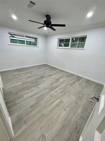 1710 Longhorn Drive, Houston, TX 77080