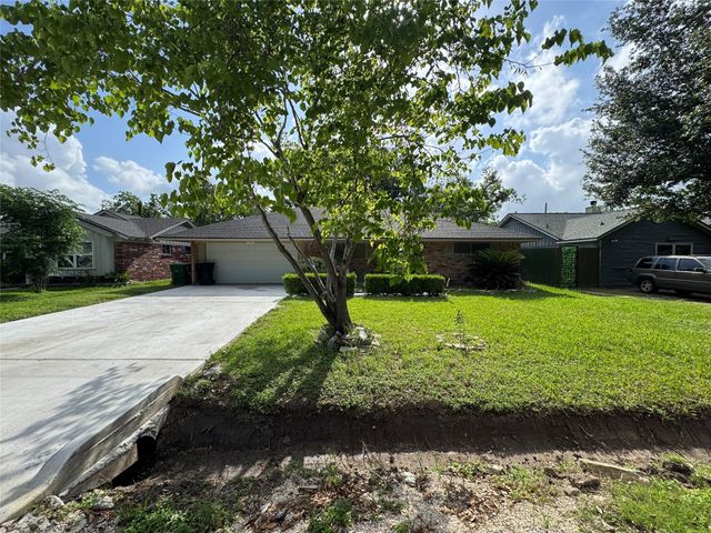 1710 Longhorn Drive, Houston, TX 77080