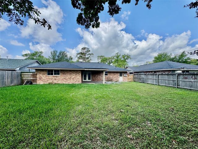 1710 Longhorn Drive, Houston, TX 77080